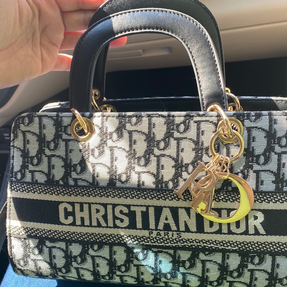 Medium Women’s C Dior purse